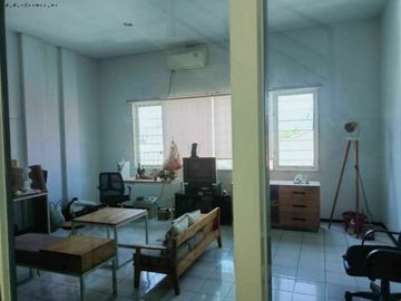 Ruko Genteng Besar, Depan Pasar Genteng Hadap Timur Amhna