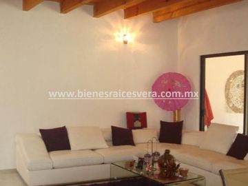 CASA EN VENTA EN TEQUISQUIAPAN AMALIA EN CLUB DE GOLF
