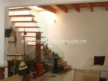 CASA EN VENTA EN TEQUISQUIAPAN AMALIA EN CLUB DE GOLF