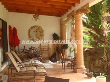CASA EN VENTA EN TEQUISQUIAPAN AMALIA EN CLUB DE GOLF