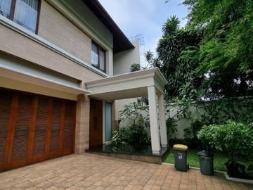 Rumah Sewa Mewah Fully Furnish Di Kebayoran Baru
