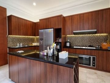 Rumah Sewa Mewah Fully Furnish Di Kebayoran Baru