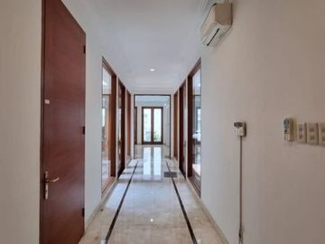Rumah Sewa Mewah Fully Furnish Di Kebayoran Baru