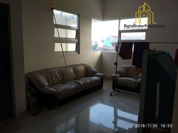 Rumah Cisaranten Dengan sebagian isinya | SUKARNA