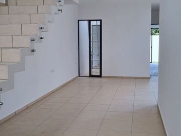 Casa en Venta en Privada Residencial - Zona Country