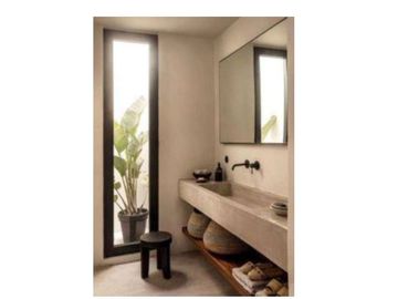 CASA EN VENTA, EN EL CENTRO DE MÉRIDA, YUCATÁN, COMPLETAMENTE REMODELADA.