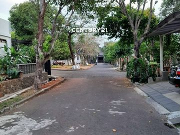 Dijual Rumah Asri Siap Huni Lay Out luas Dalam Cluster Bintaro