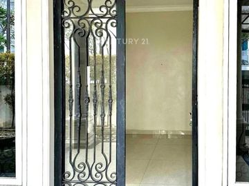 Dijual Rumah Lokasi Strategis Di Pondok Indah