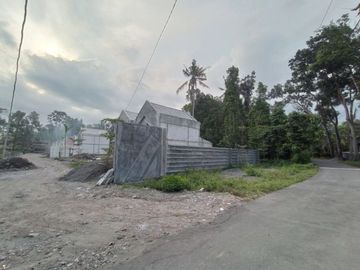 Rumah Satu Lantai dalam Perum Elite Dekat Candi Prambanan