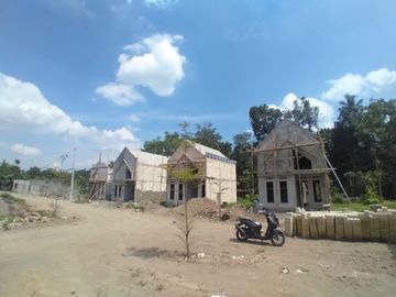 Rumah Satu Lantai dalam Perum Elite Dekat Candi Prambanan
