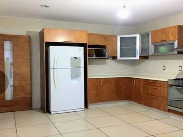 CASA EN VENTA MILENIO III, CON RECAMARA EN PLANTA BAJA