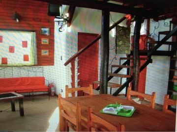 LATORRE PROP. VENDE HERMOSA CABAÑA EN CAMET NORTE -