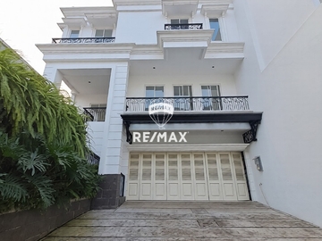 Dijual Rumah Baru 3 Lantai di Lebak Bulus – Dekat South Quarter, Private Lift