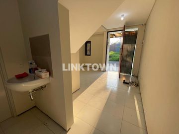 Hunian Modern Minimalis di Araya Denmoza Malang