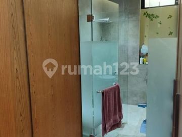 Dijual Bangunan Mandiri Sutera Flamboyan