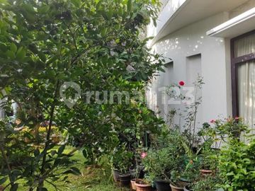 Dijual Bangunan Mandiri Sutera Flamboyan