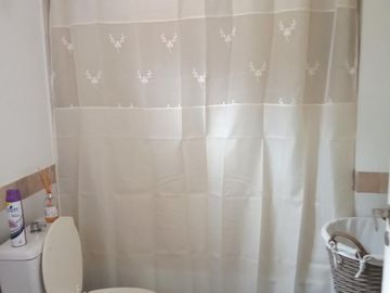 VENTA HERMOSA CASA 4 AMB, BARRIO JARDINES DE ESCOBAR