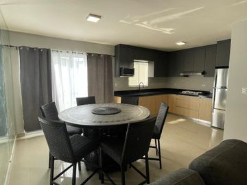 Casa-Quinta Venta CUMBRES LUX c Alberca y Palapa y Lujosas Amenidades en Colonia