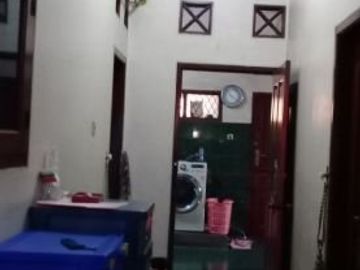 Rumah luas mewah, bonus tempat usaha strategis menguntungkan di Bekasi