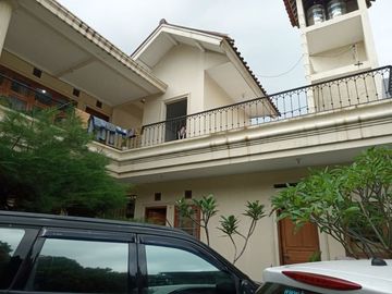 Rumah Sultan Beserta Kosan Aktif Tengah Kota Cimahi