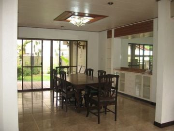 5 Bedrooms House with Swimming Pool in Banilad Cebu, City