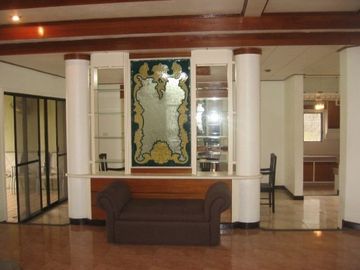 5 Bedrooms House with Swimming Pool in Banilad Cebu, City