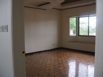 5 Bedrooms House with Swimming Pool in Banilad Cebu, City