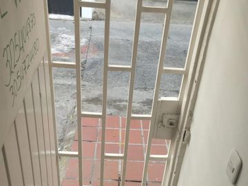 apartamento en venta en nueva floresta. Cod V107426