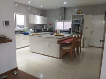 Casa en VENTA con recamara en planta baja fraccionamiento PLAYAS DEL CONCHAL