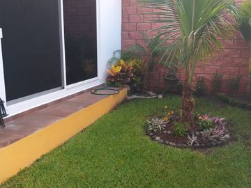 Casa en VENTA con recamara en planta baja fraccionamiento PLAYAS DEL CONCHAL
