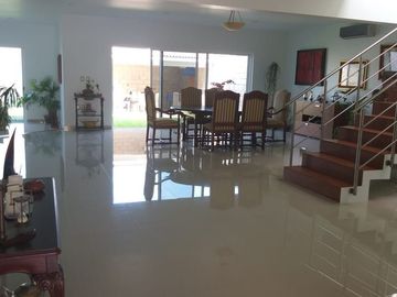 Casa en VENTA con recamara en planta baja fraccionamiento PLAYAS DEL CONCHAL