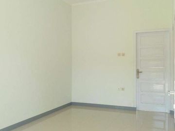 Rumah cantik nuansa villa sejuk asri di Cikalang dkt TOL CILEUNYI