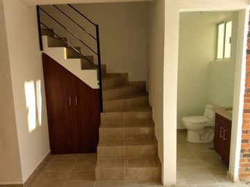Venta de Casa, 3 recámaras, terraza,  alberca en condominio en Xochitepec, Mor.