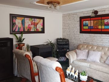 casa en venta en villa de la loma. Cod V7189201