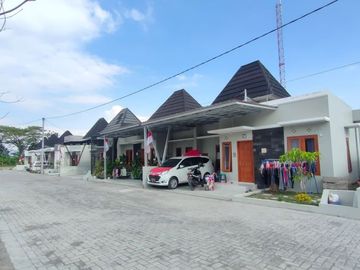 Rumah Limasan 3 menit ke Prambanan!!