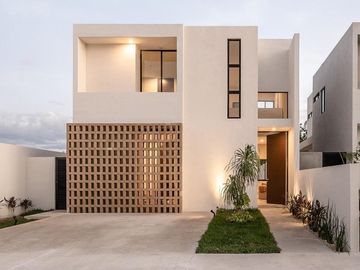 Casa de 3 habitaciones,  en privada residencial, zona Dzityá.