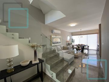 CASA EN VENTA EN CUMBRES EN EL MUNICIPIO DE GARCÍA