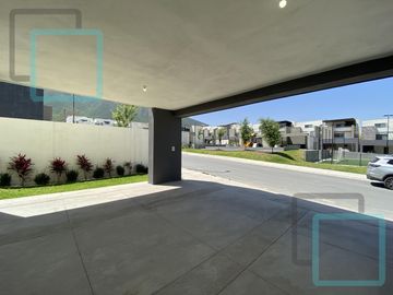 CASA EN VENTA EN CUMBRES EN EL MUNICIPIO DE GARCÍA