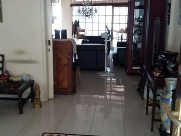 Rumah Seken murah bonus tanah 350 m2 di Lebak Bulus siap huni hanya 5,2 M (nego)