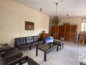 Rumah Seken murah bonus tanah 350 m2 di Lebak Bulus siap huni hanya 5,2 M (nego)