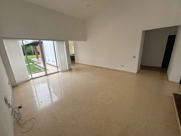 casa campestre en arriendo/venta en cerritos. Cod V20613