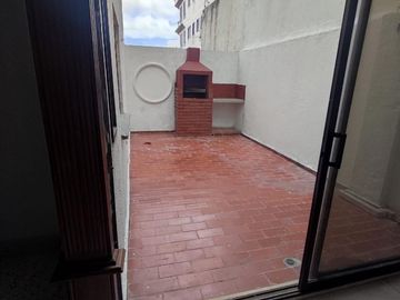 apartamento en arriendo/venta en villa santos. Cod V108297