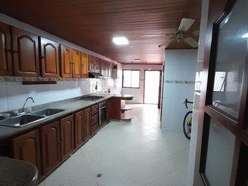 apartamento en arriendo/venta en villa santos. Cod V108297