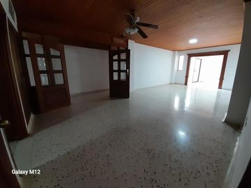apartamento en arriendo/venta en villa santos. Cod V108297