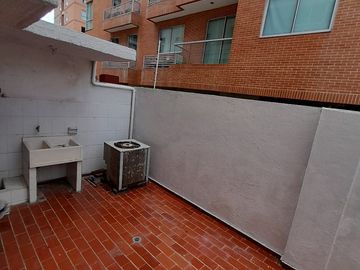apartamento en arriendo/venta en villa santos. Cod V108297