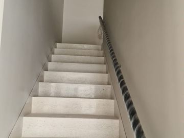 Venta: Casa en Lomas del Campanario, Autor, Doble Altura, 4ta Recámara en PB.