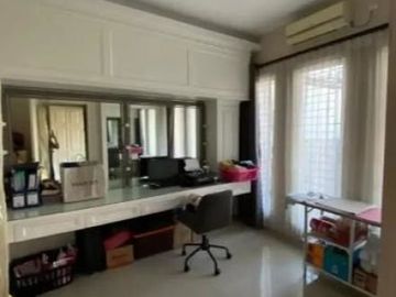 Rumah 2 Lantai Siap Huni Manyar Jaya Surabaya