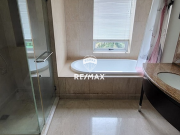 Dijual / Disewakan Apartemen Pakubuwono View – 3 Bedroom Luas