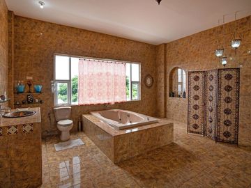 For Sale: Elegant Mansion in Tagaytay