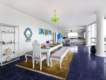 For Sale: Elegant Mansion in Tagaytay